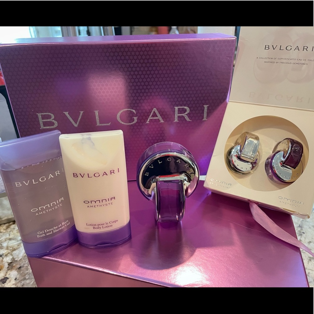Bvlgari Amethyste 1.35 oz (40ml)gift set.  Lotion, body wash, and mini included.